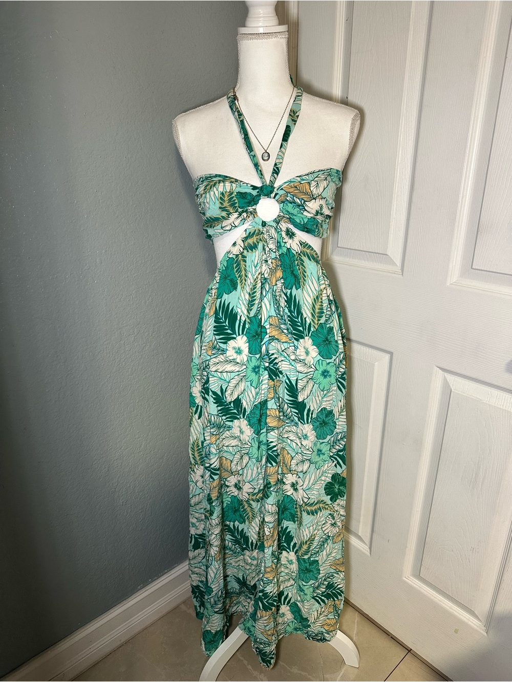 Aakaa Green Floral Halter Maxi Dress with Ring Detail
